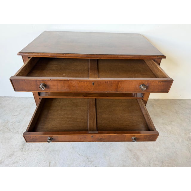 1970s Hollywood Regency Chinoiserie Burl Wood Two-Tier Nightstand / End Table For Sale - Image 4 of 12