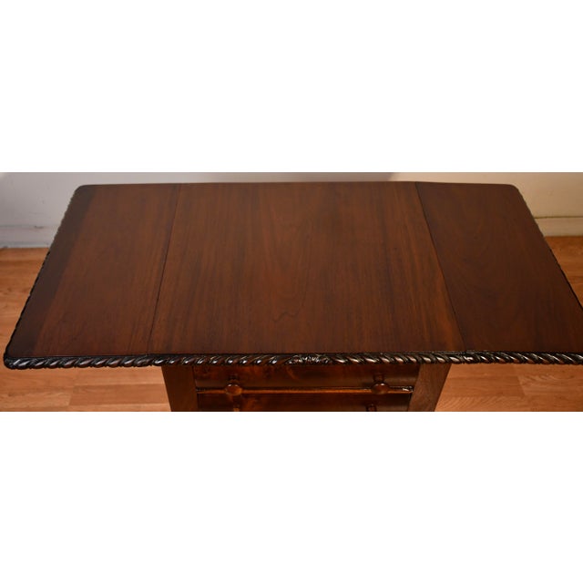 Traditional 1910s Antique American Empire Mahogany Pembroke Drop-Leaf Work Table / Side Table For Sale - Image 3 of 18