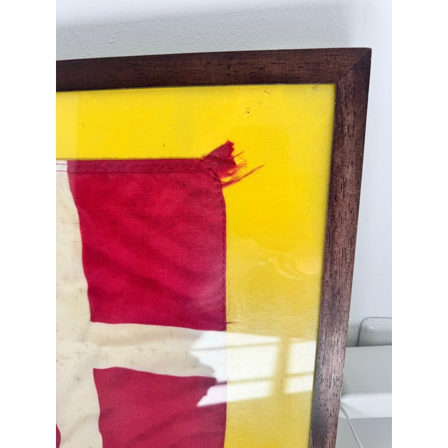 Vintage Nautical Signal Flag Burgee – Bahamas Courtesy — Framed Maritime Textile Art For Sale - Image 4 of 10