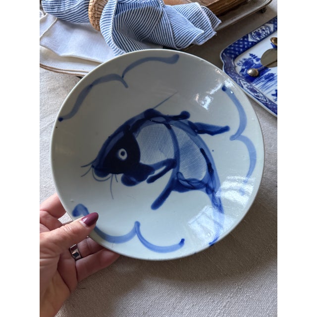 Navy Blue Vintage Hand-Painted Chinese Koi Fish Serving Bowl | Navy Blue and White Porcelain | 9 Inch Decorative Dish For Sale - Image 8 of 12