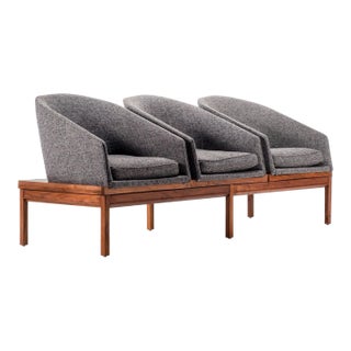 Three Seat Modular Bench in Walnut & New Charcoal Tweed Upholstery Attributed to Arthur Umanoff, USA, circa 1960's For Sale