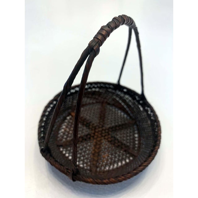 Brown Important Miniature Japanese Bamboo Basket by Hayakawa Shokosai I For Sale - Image 8 of 14