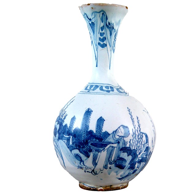 Chinoiserie Frankfurt Faience Blue and White Chinoiserie Bottle Vase, 17th Century For Sale - Image 3 of 6