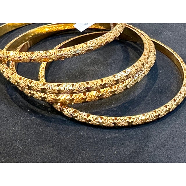 Contemporary Vintage Eternity Bangle Bracelet 21 Karat Yellow Gold 53 Grams, Set of 4 Churi For Sale - Image 3 of 18