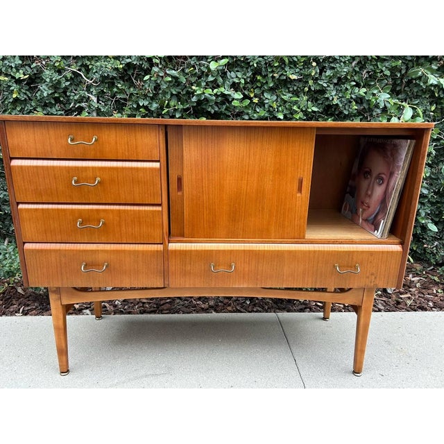 Mid Century Modern Sideboard/Credenza by Nathan For Sale - Image 17 of 17