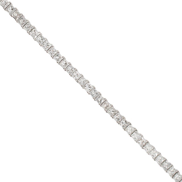 Modern Ladies 18k White Gold 5.84ct Princess Cut Diamond Tennis Bracelet For Sale - Image 3 of 8
