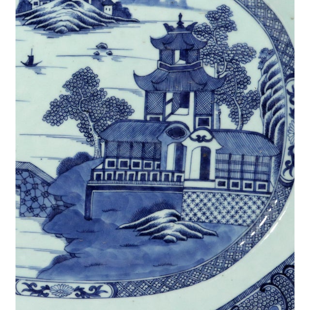 Chinese Export Porcelain Blue & White Canton Large Serving Dish For Sale In Philadelphia - Image 6 of 7