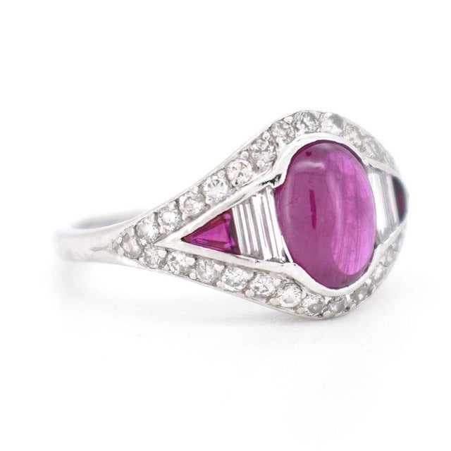 Vintage Ruby and Diamond Ring, 20th Century For Sale - Image 3 of 12