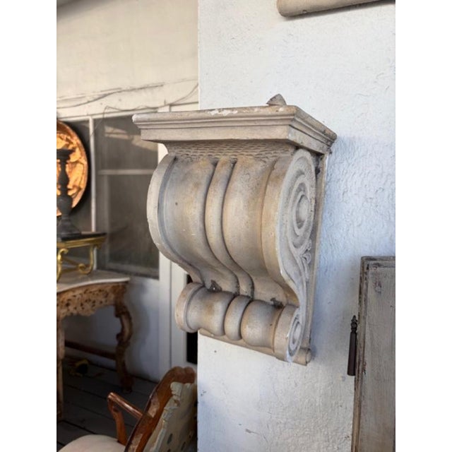 Traditional French Empire Style Composite Classical Decorative Corbel 20thC For Sale - Image 3 of 6