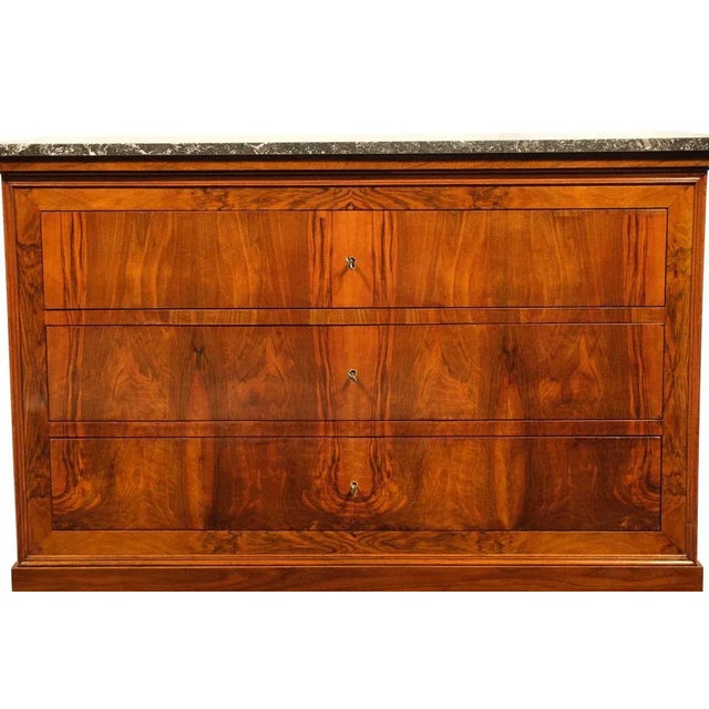 Walnuss Chest of Drawers, France, 1830 For Sale - Image 4 of 7
