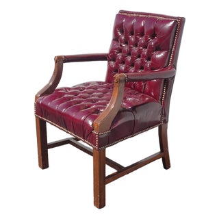 Vintage Georgian Styl Burgundy Leather Gainsborough Armchair Tufted Chesterfield For Sale