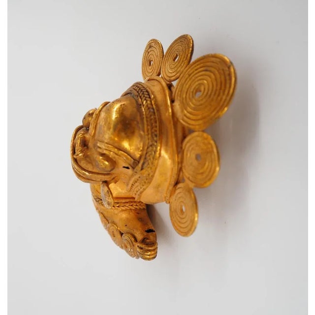 Colombian Taïrona Tumbago Statuette of Spiral Woman For Sale - Image 4 of 7