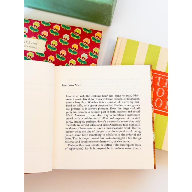 1950s Entertaining and Cocktail and Patio Cookbooks by Helen Evans Brown, Boxed Set For Sale In Dallas - Image 6 of 11