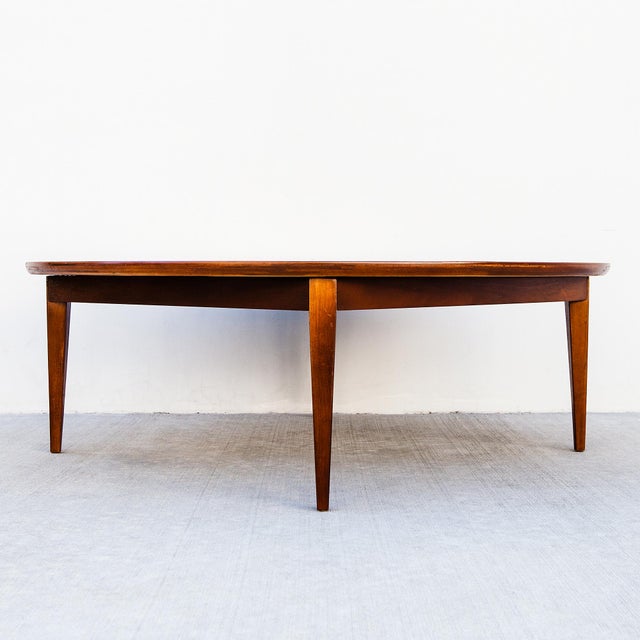 Mid-Century Modern 1950s Mid Century Modern Walnut & Burlwood Round Coffee Table by Lane For Sale - Image 3 of 10