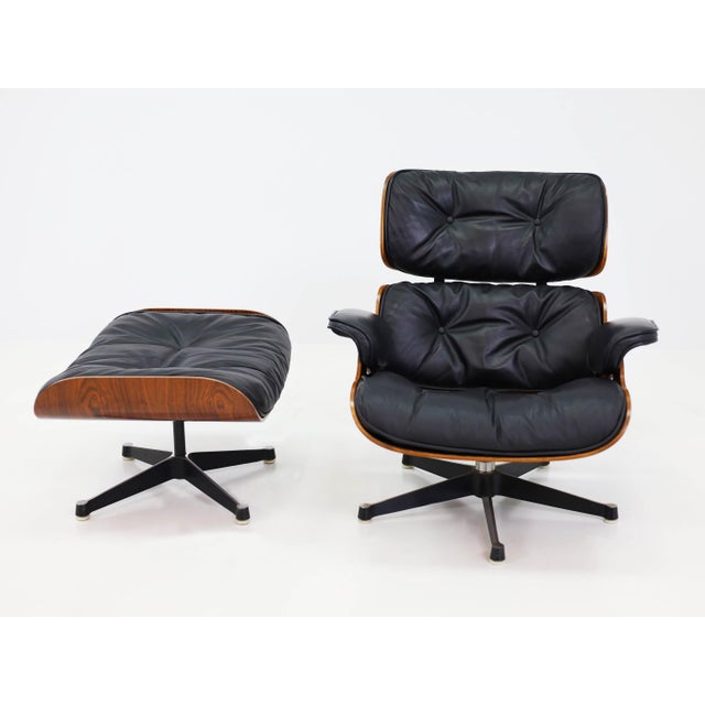 Black Set of Model 670 Lounge Chair and Ottoman in Rosewood and Black Leather by Charles & Ray Eames for Herman Miller, USA, 1956 For Sale - Image 8 of 17