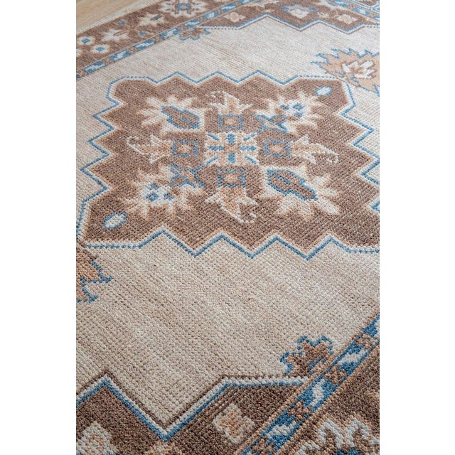 Textile 8x10 Ivory Hand-Knotted Wool Framed Medallion Geometric Modern Carpet Rug For Sale - Image 7 of 9