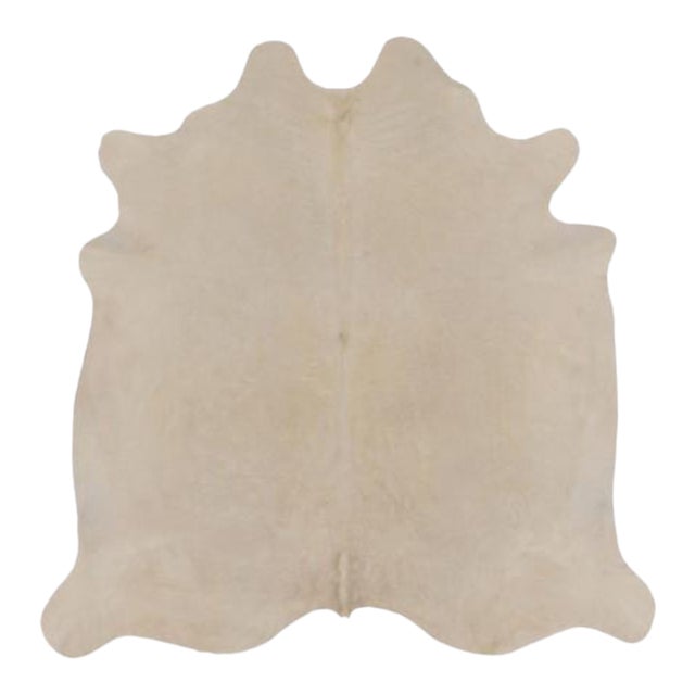 Rug & Kilim’s Large Cowhide Rug in Cream White Tones Rug & Kilim Website Title: Rug & Kilim’s Large Cowhide Rug in Cream White Tones For Sale
