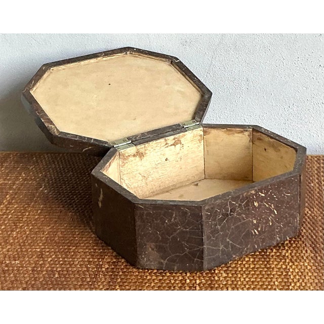Late 20th Century Vintage Boho Quilted Pen Shell Box For Sale - Image 5 of 9