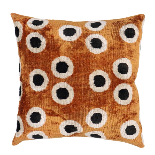 Mid-Century Modern Contemporary Velvet Gold Throw Pillow With Down Insert For Sale - Image 3 of 9