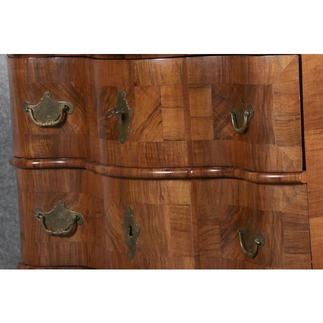 Small Baroque Chest of Drawers in Walnut, 1750s For Sale - Image 10 of 18