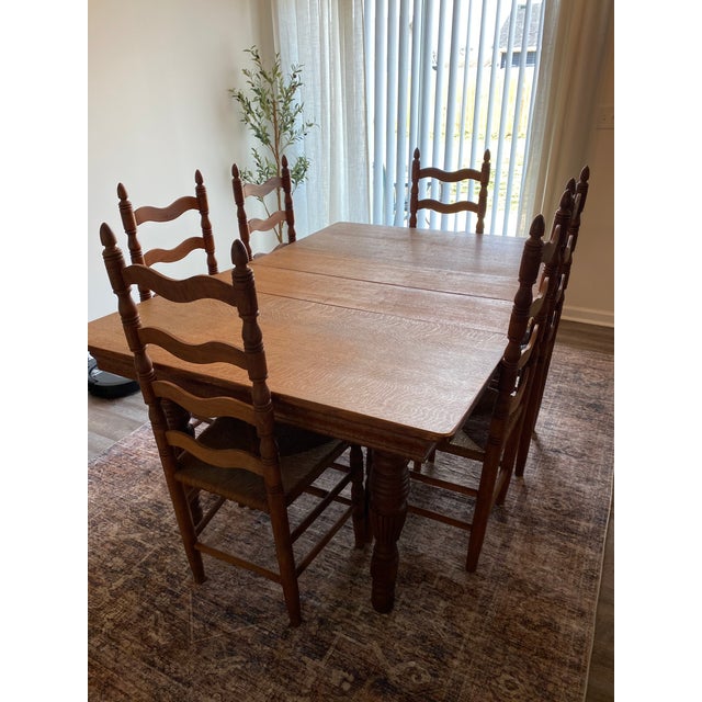 English Mid 19th Century Oak Dining Table + Set of 6 Chairs For Sale - Image 3 of 3