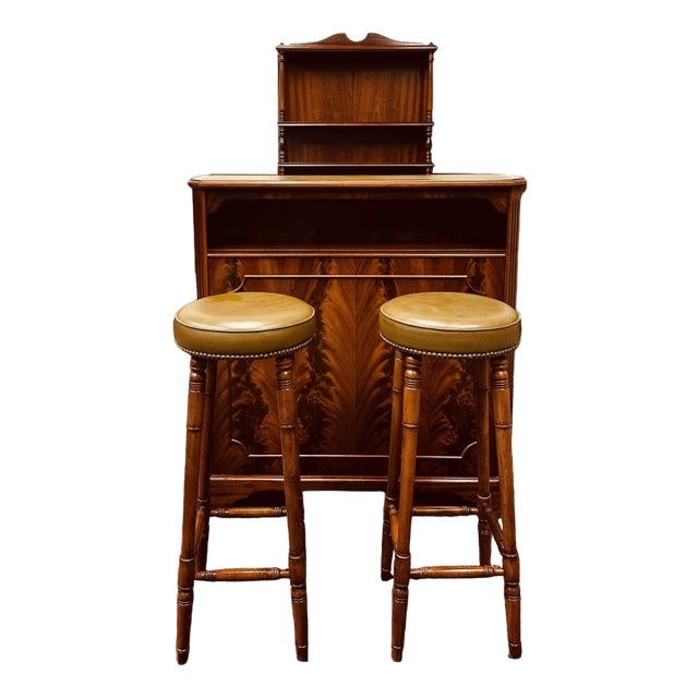 Vintage English Bar with Barstools, Set of 3 For Sale