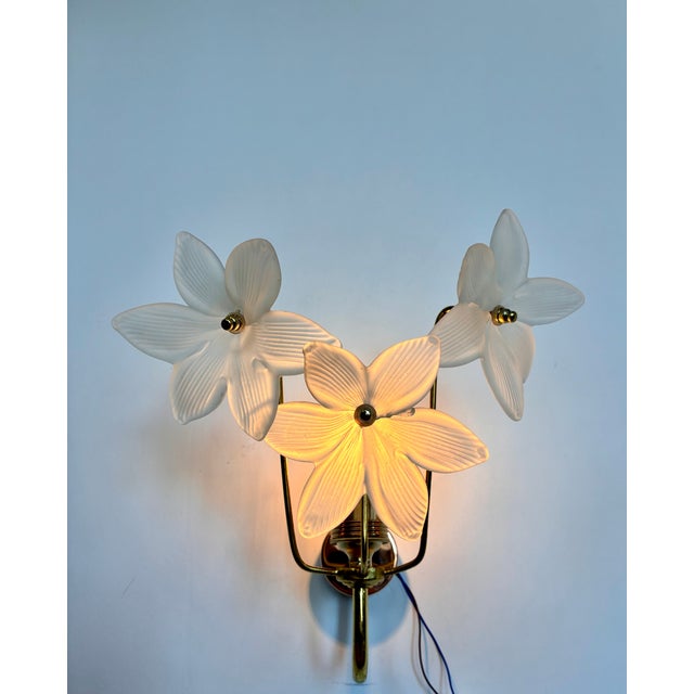 Vintage Art Deco Frosted Glass Flower Wall Sconce - a Pair – E27 For Sale - Image 12 of 14