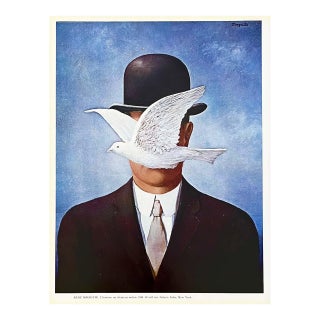 René Magritte l'Homme Au Chapeau Melon XXe Siecle 1965 For Sale