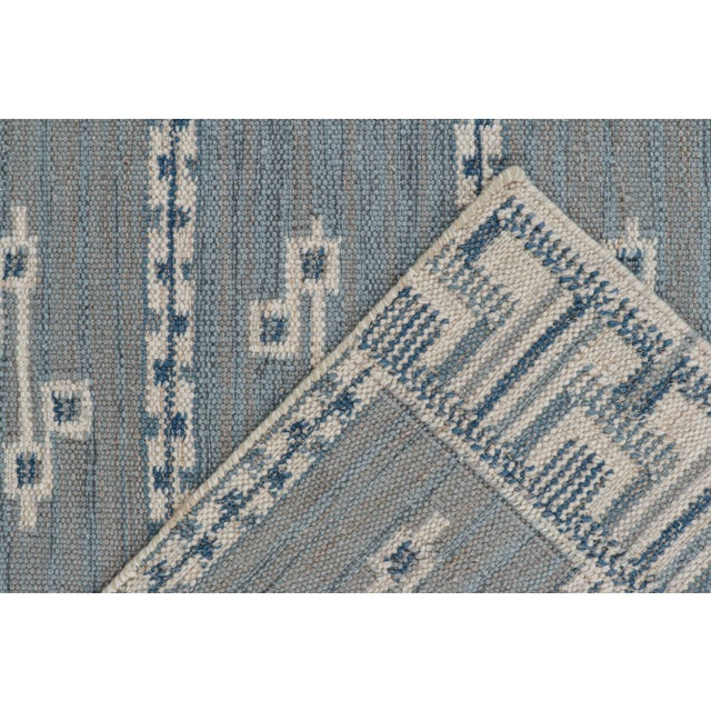 Textile Selby Rug by Celerie Kemble for Chairish in Blue & Mushroom, 3'x8' For Sale - Image 7 of 8