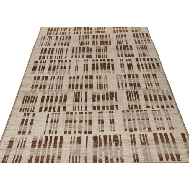 Moroccan Rug & Kilim’s Modern Rug with Beige-brown Geometric Patterns - 5x8 For Sale - Image 3 of 7