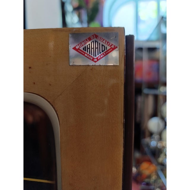 Art Deco Italian Walnut Display Cabinet with Brass Details and Red Velvet Interior, 1930s For Sale - Image 6 of 7