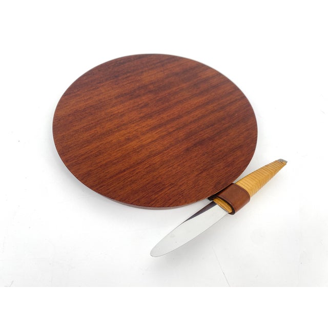 * Manufacturer: Auböck Werkstätten * Designer: Carl Auböck * Type: Cutting board with integrated knife, light handle *...