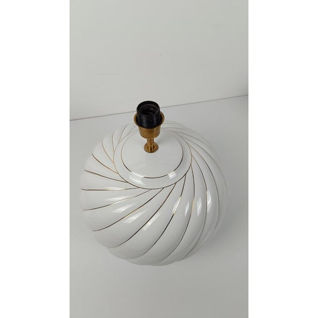 Table Lamps in White and Gold Glazed Ribbed Ceramic by Tommaso Barbis, 1970s, Set of 2 For Sale - Image 14 of 18