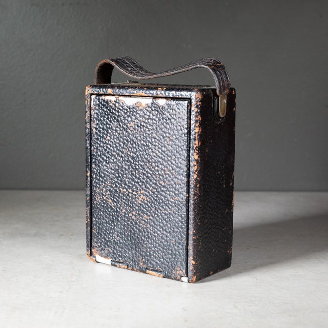 Antique Pocket Poco by the Rochester Optical Co. Folding Camera c.1903 For Sale - Image 4 of 9