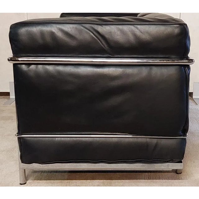 1980s Leather LC2 2-Seater Sofa by Le Corbusier & Pierre Jeanneret for Cassina For Sale - Image 5 of 9