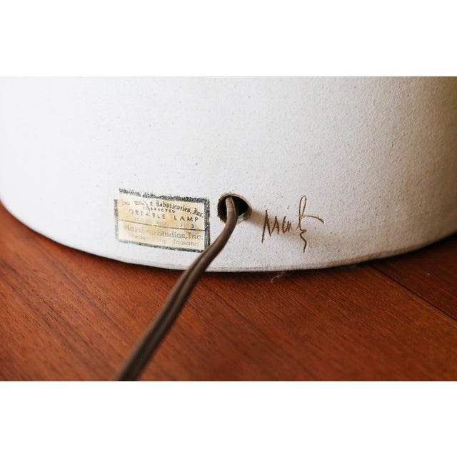 Wood 1960s Gordon and Jane Martz M55 Lamp for Marshall Studios Tall White Sanded Glaze Tootsie Roll For Sale - Image 7 of 8