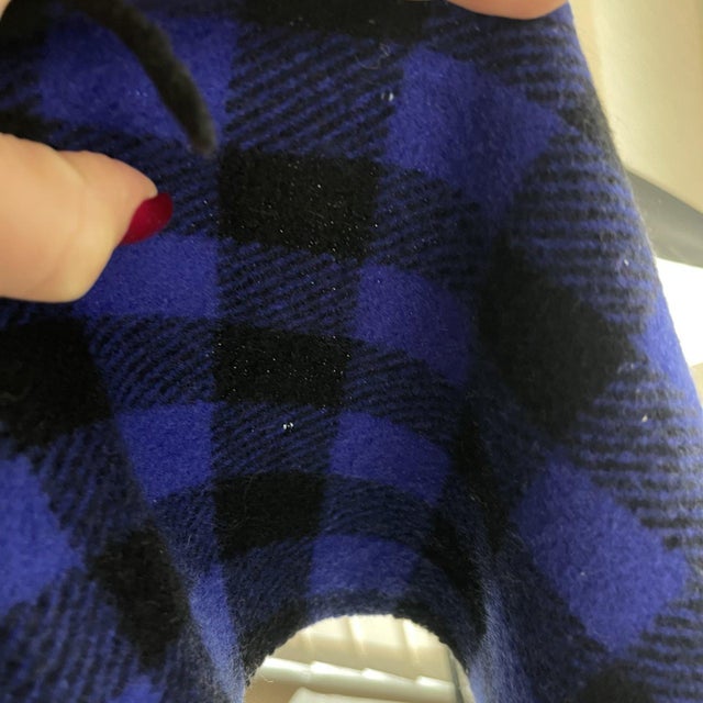 Ralph Lauren Late 20th Century Polo Ralph Lauren Navy Blue Plaid 100% Wool Scarf For Sale - Image 4 of 8