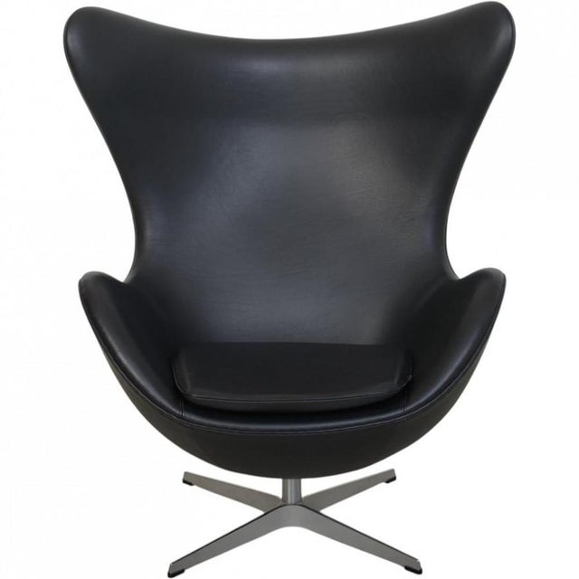 Egg Chair in Black Aura Leather by Arne Jacobsen, 2016 For Sale - Image 18 of 18