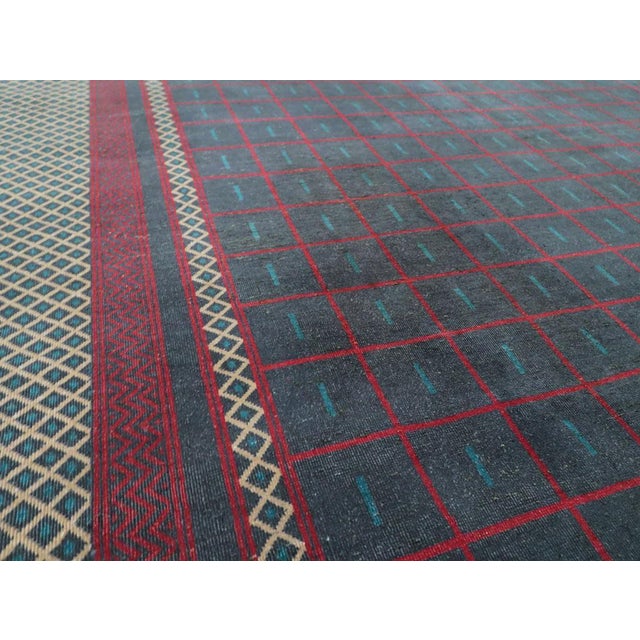 Galerie Shabab Collection Mid-20th Century Handmade Indian Lahore Art Deco Inspired Room Size Carpet For Sale - Image 4 of 9