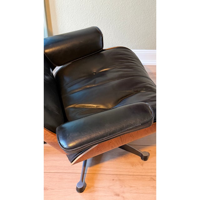 Set of Lounge Chair & Ottoman by Charles & Ray Eames for Herman Miller & Vitra, Set of 2 For Sale - Image 17 of 18