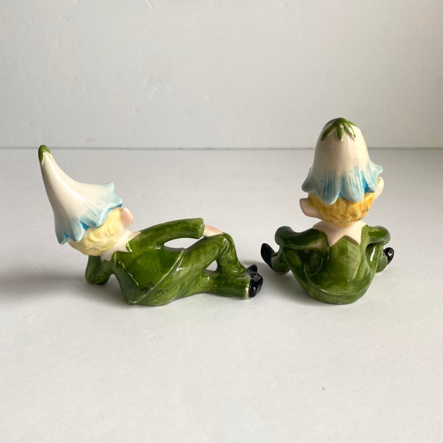 Vintage Norcrest Elves Pixie Elf Figurine Flower Hat Retro Spring Holiday a Pair For Sale - Image 4 of 12