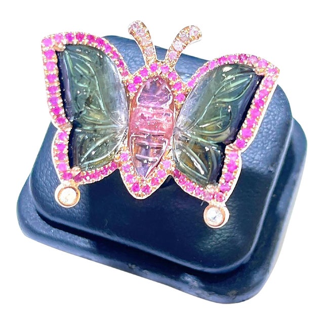 This is part of Chairish’s Fine Jewelry assortment. Pink Natural Sapphires from Sri Lanka 2 carat Natural carved green and...