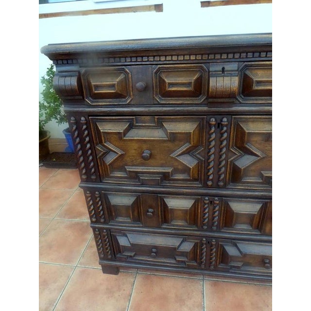 17th Century William and Mary English Country Oak Chest of Drawers, 1680 For Sale - Image 4 of 18