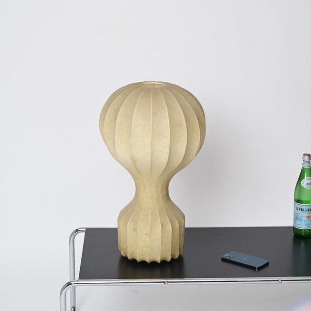 Large Gatto Beige Cocoon Table Lamp attributed to Castiglioni for Flos, Italy, 1960s For Sale - Image 6 of 18