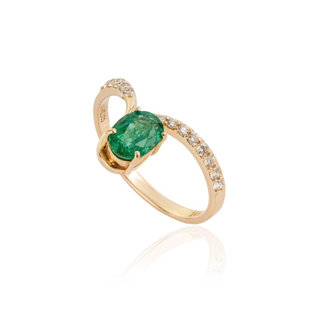 VR Jewels Handmade 14k Yellow Gold Natural Oval Emerald Diamond Bypass Ring Size 5.5 For Sale - Image 4 of 17