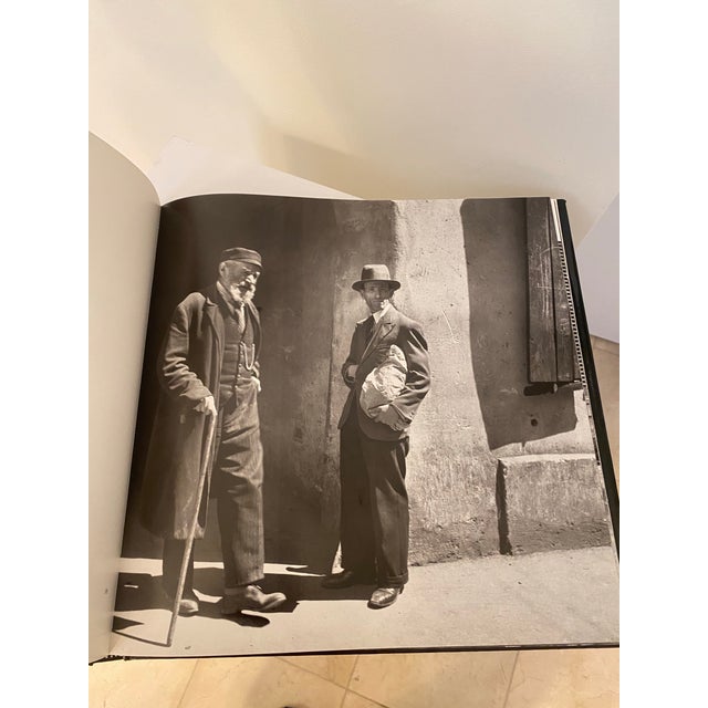 A Vanished World by Roman Vishniac First Edition 1983 Coffee Table Book For Sale - Image 4 of 11