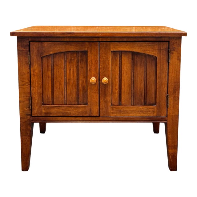 Ethan Allen Country Colors Traditional Maple Chairside Chest or