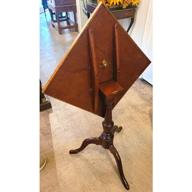American Early 19c American Sheraton Tilt Top Table of Neat Proportions For Sale - Image 3 of 9