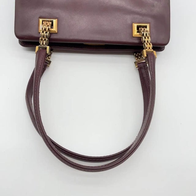 Contemporary A 1960s Gucci Vintage Red Leather and Brass Hardware Evening Bag For Sale - Image 3 of 18