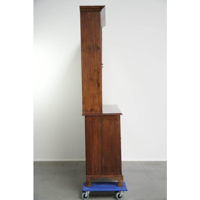 Antique English Gothic-Style Cabinet with Curved Wood, 1800s For Sale - Image 3 of 18